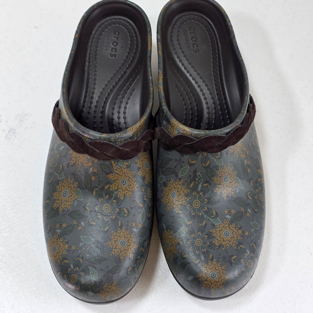 Crocs Sarah Floral Clogs Womens‎ 9 Olive Gold Braided Suede Strap Platform Mules